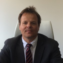 Mario Cosano Erro abogado